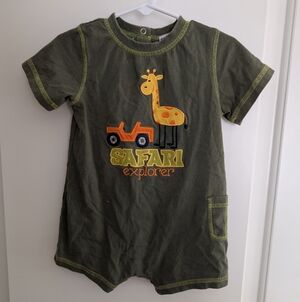 💥3/$24 Y2K Okie Dokie Olive Green Embroidered Safari Romper